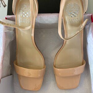 Vince Camuto nude patent leather heel